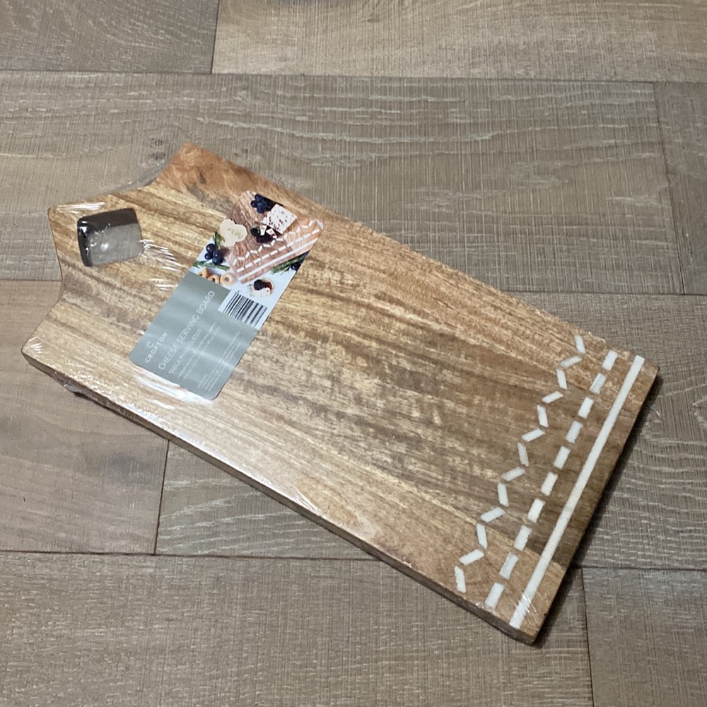 Crofton serving board NWT